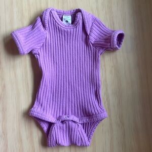 Kate Quinn organic cotton classic rib short sleeve bodysuit size NB